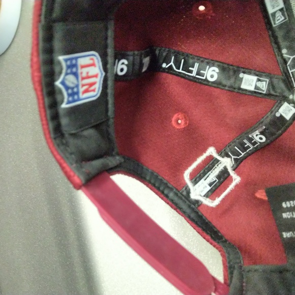 Licenced NFL cap - Picture 6 of 6